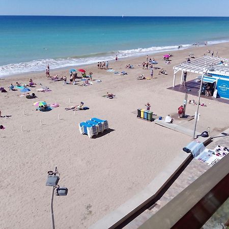 Acogedor Y Amplio Apartamento Familiar A Pie De Playa Calafell Extérieur photo
