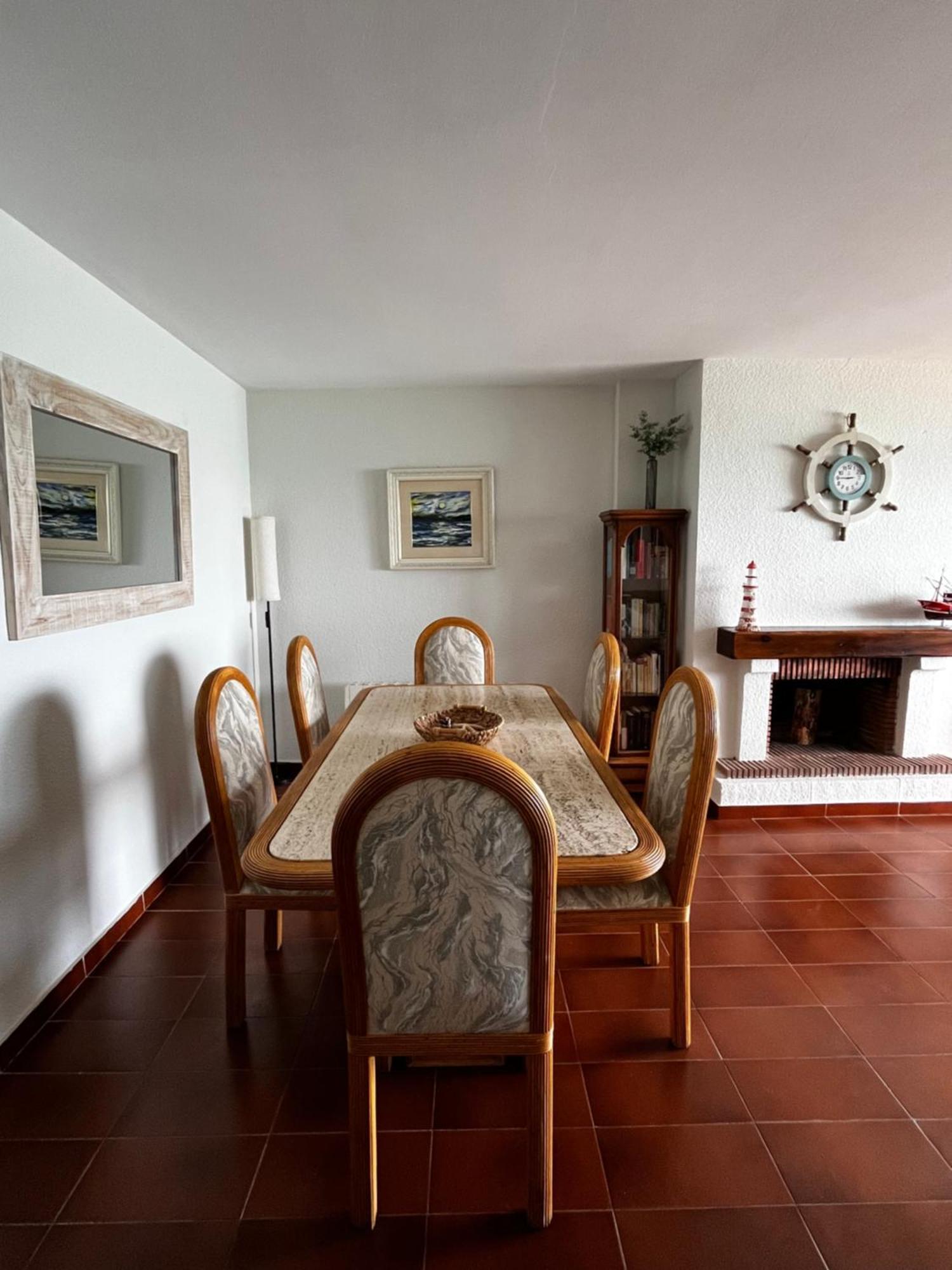 Acogedor Y Amplio Apartamento Familiar A Pie De Playa Calafell Extérieur photo