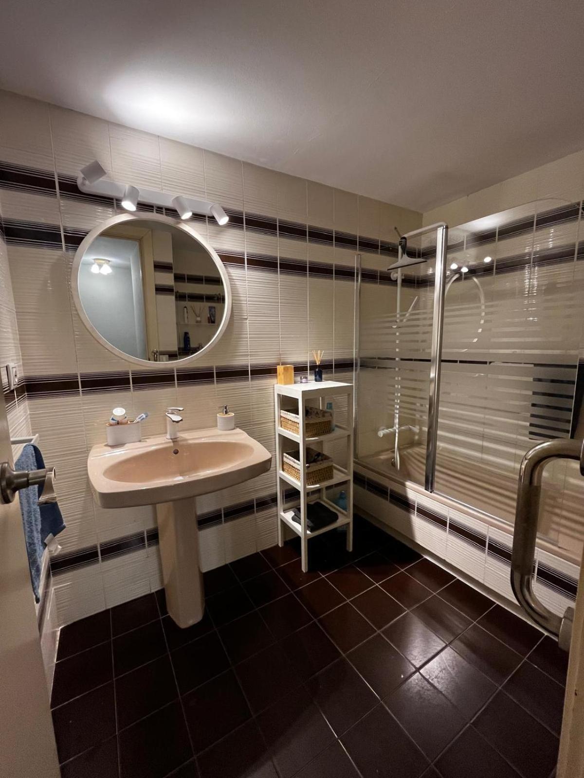 Acogedor Y Amplio Apartamento Familiar A Pie De Playa Calafell Extérieur photo
